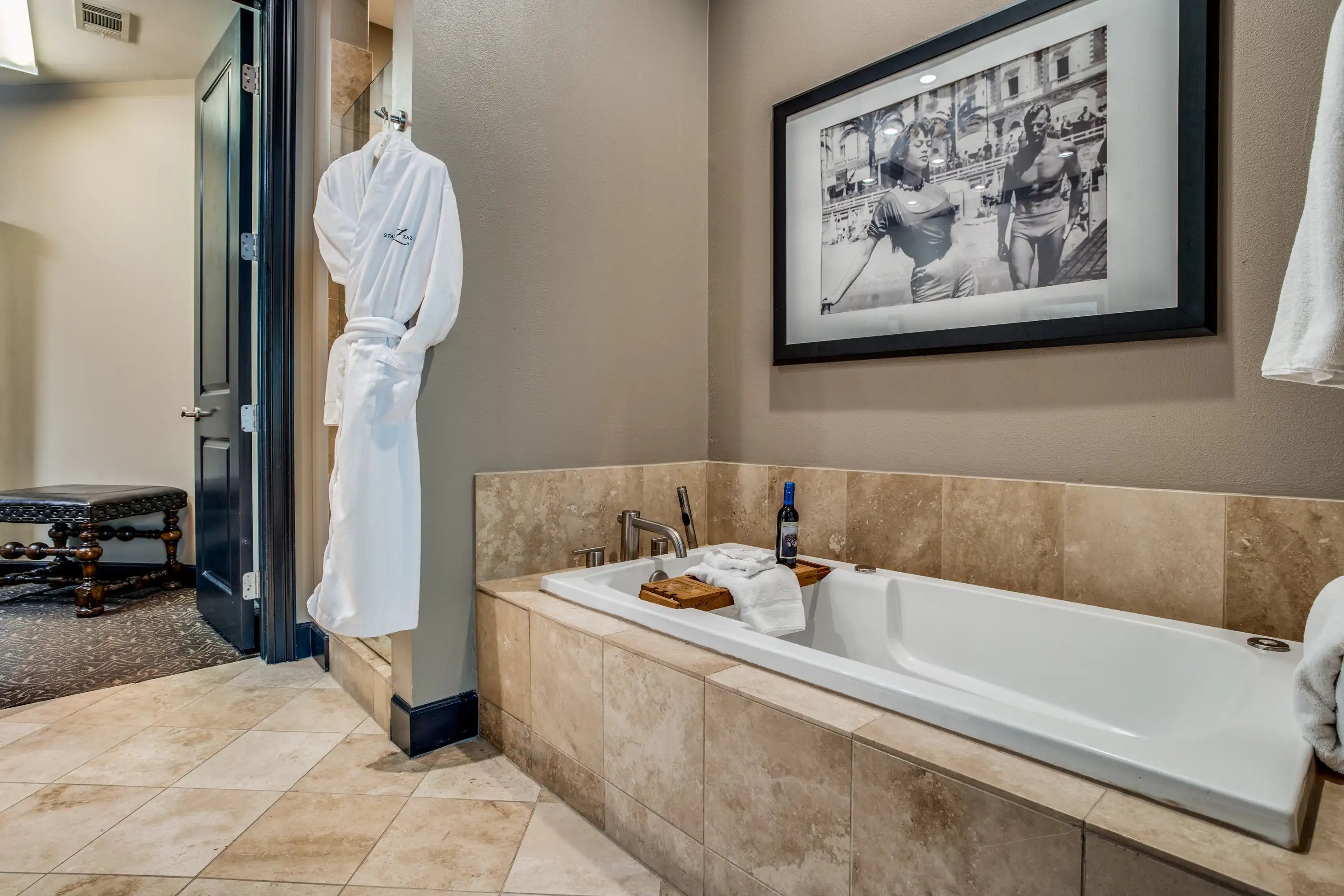 Raven - Suites | Dallas - Hotel ZaZa